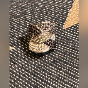 NWOT Lia Sophia Tri-Tone Crystal Ring S6 / Black Silver Crystal Lia Sophia Ring